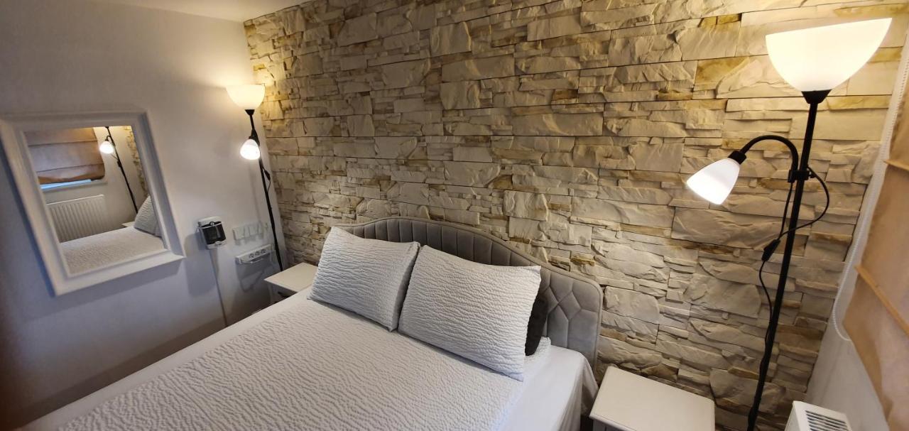 Aparthotel 3 ,, Cosy House Studio" & Parking Kaunas Exterior foto